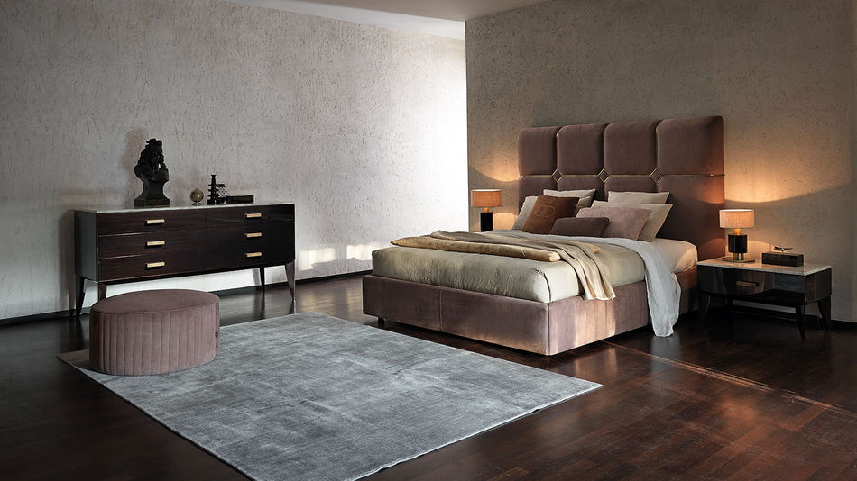 notte-1 FLORENCE BED & COBRA POUFFE & DANTE NIGHTSTAND